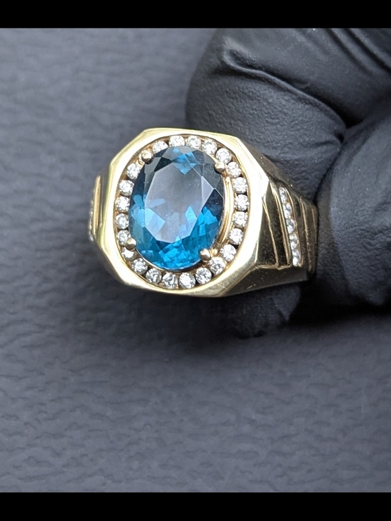 Helzberg Diamonds Other - Helzberg Diamonds Gold Ring with Blue Topaz and Diamond Halo